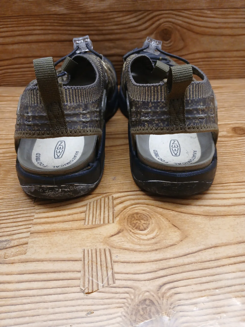 Keen Men's Olive Green Outdoor Sandal - Lightweight Adventure Shoe